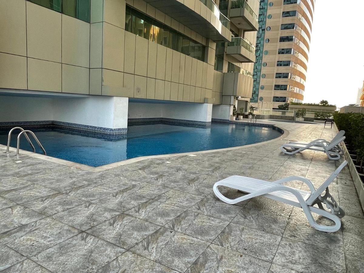 Sea View 1Br Apartment - Marina Pinnacle Dubai Buitenkant foto