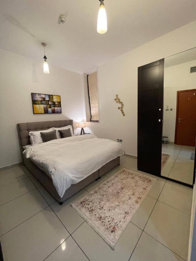 Sea View 1Br Apartment - Marina Pinnacle Dubai Buitenkant foto