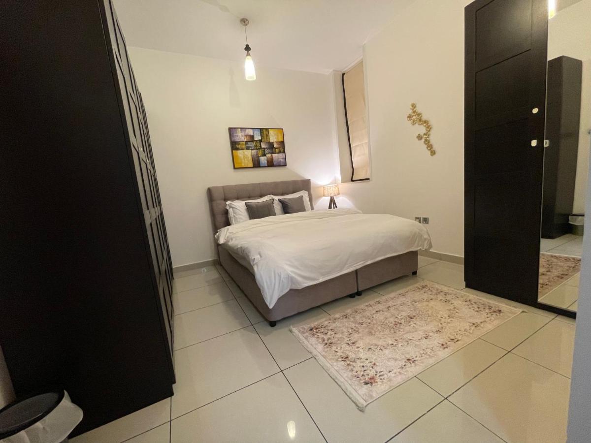 Sea View 1Br Apartment - Marina Pinnacle Dubai Buitenkant foto