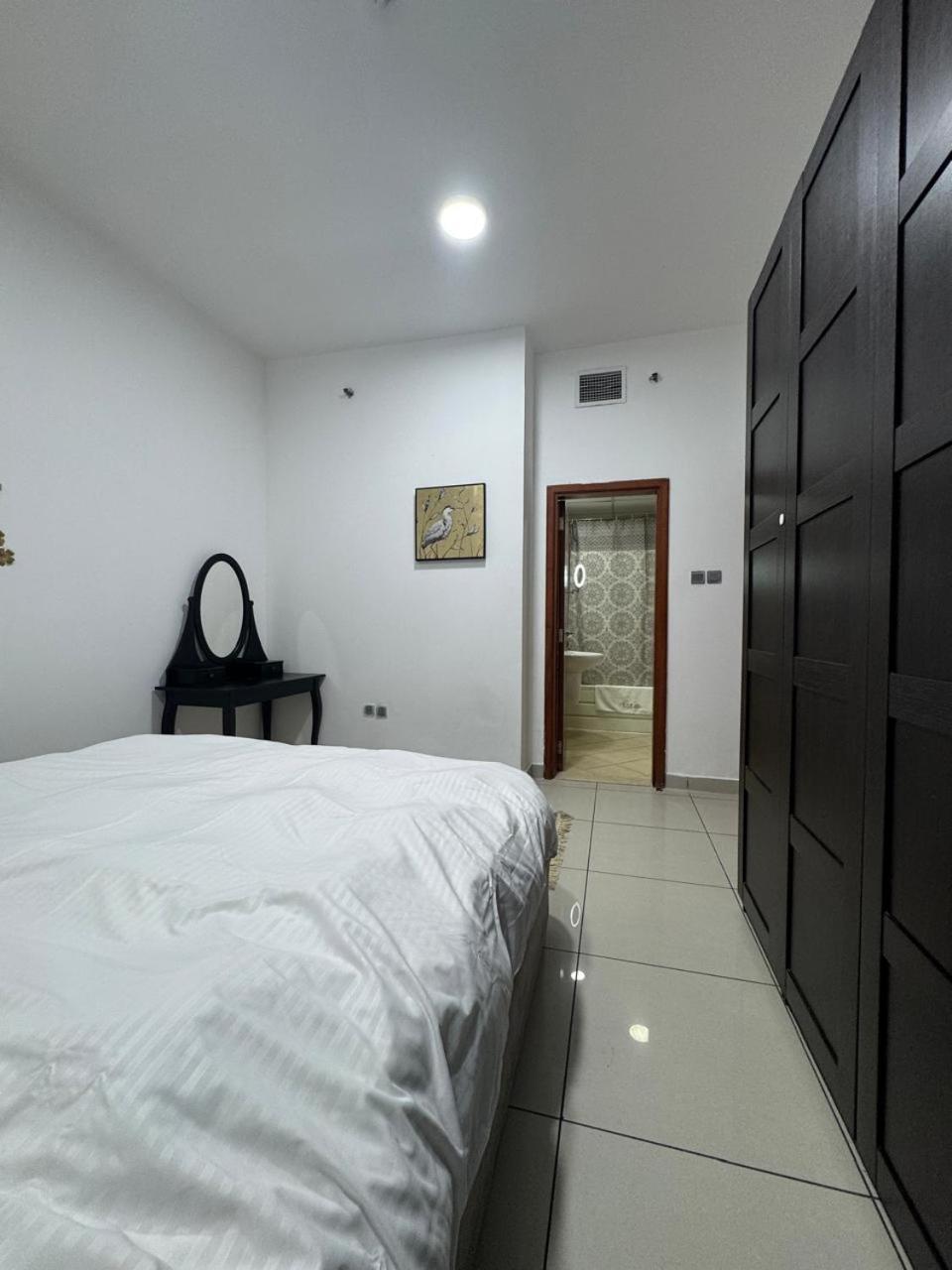 Sea View 1Br Apartment - Marina Pinnacle Dubai Buitenkant foto